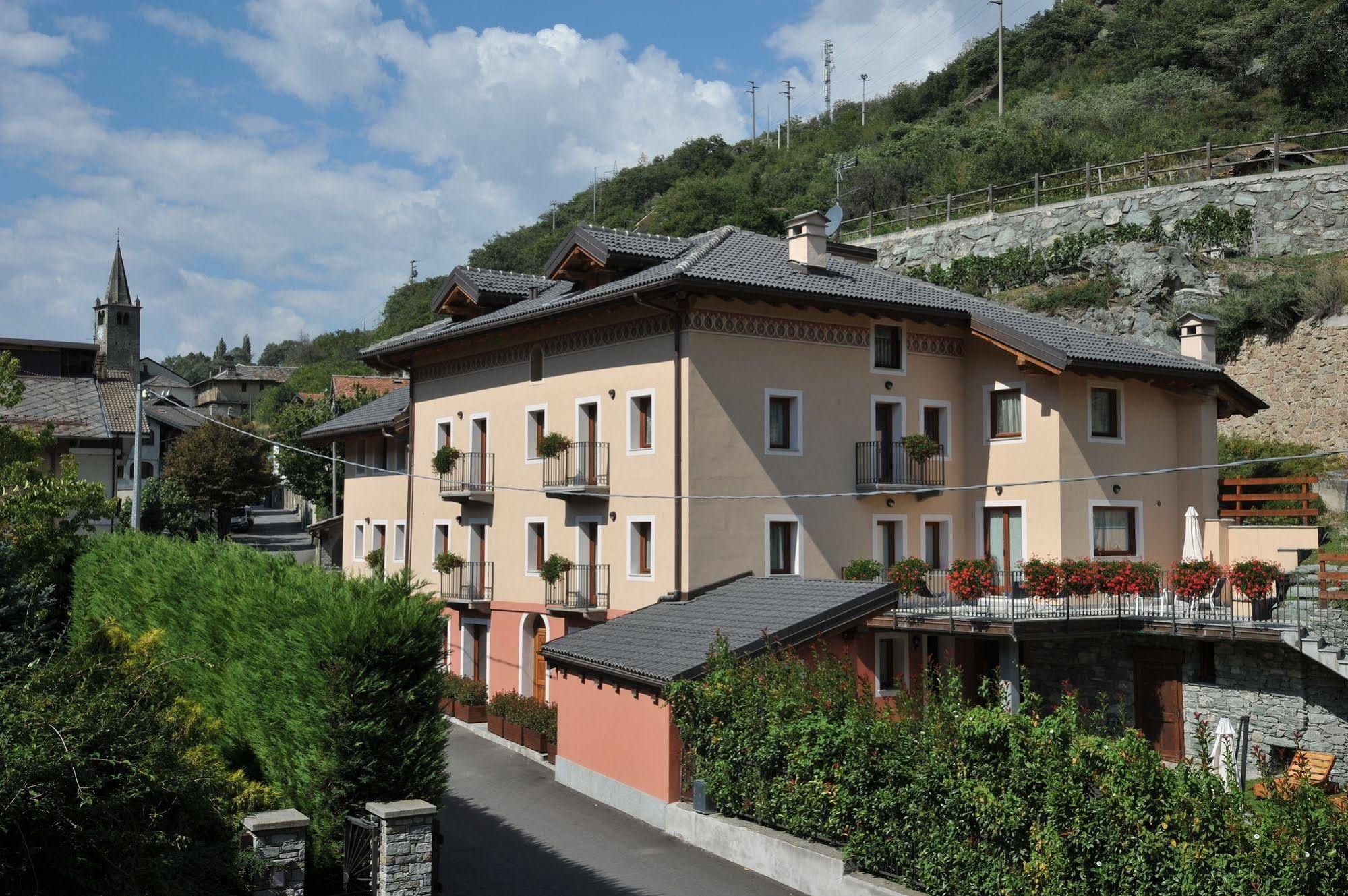 Villa Au Berceau Du Bien-Etre Chambave Esterno foto