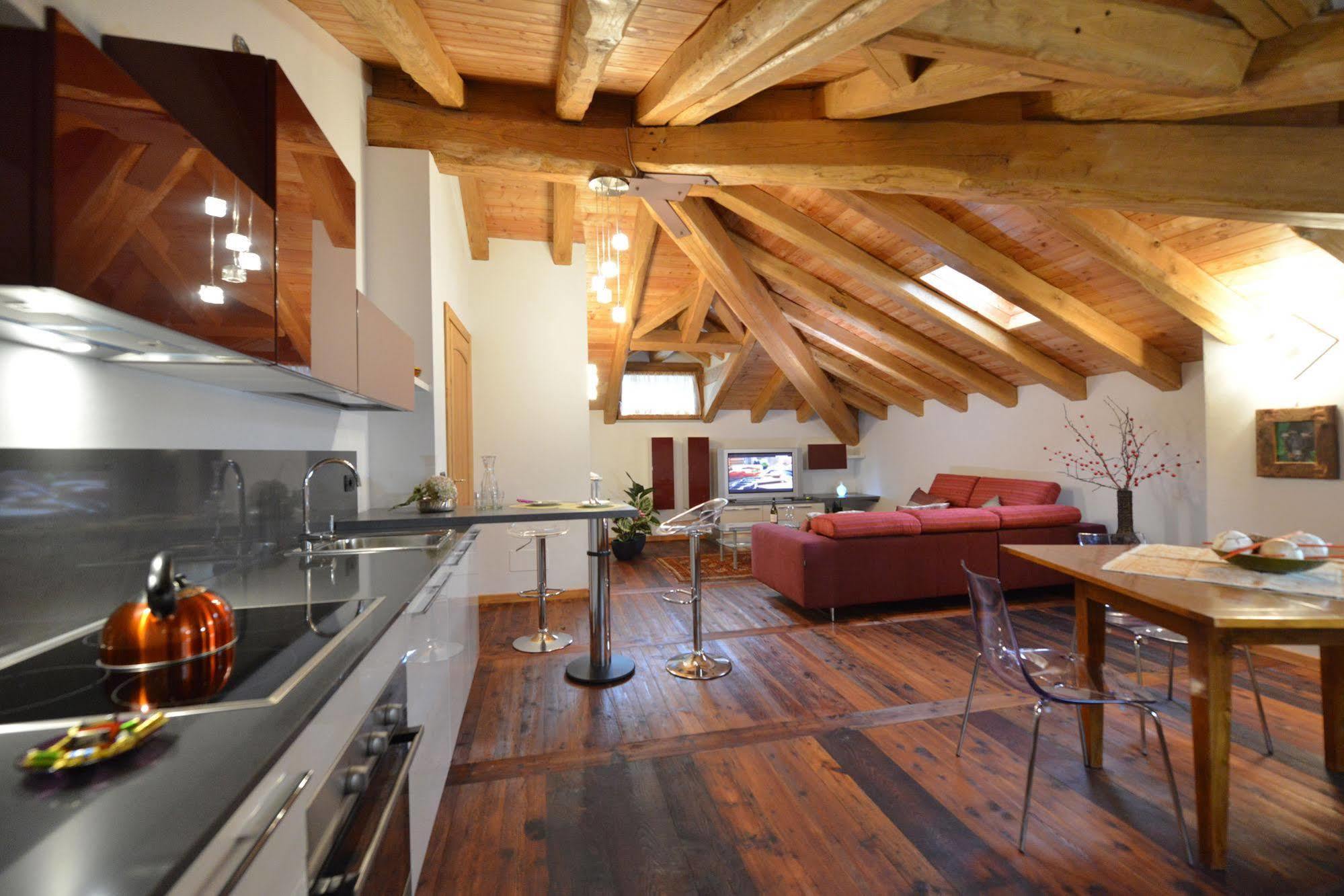 Villa Au Berceau Du Bien-Etre Chambave Esterno foto