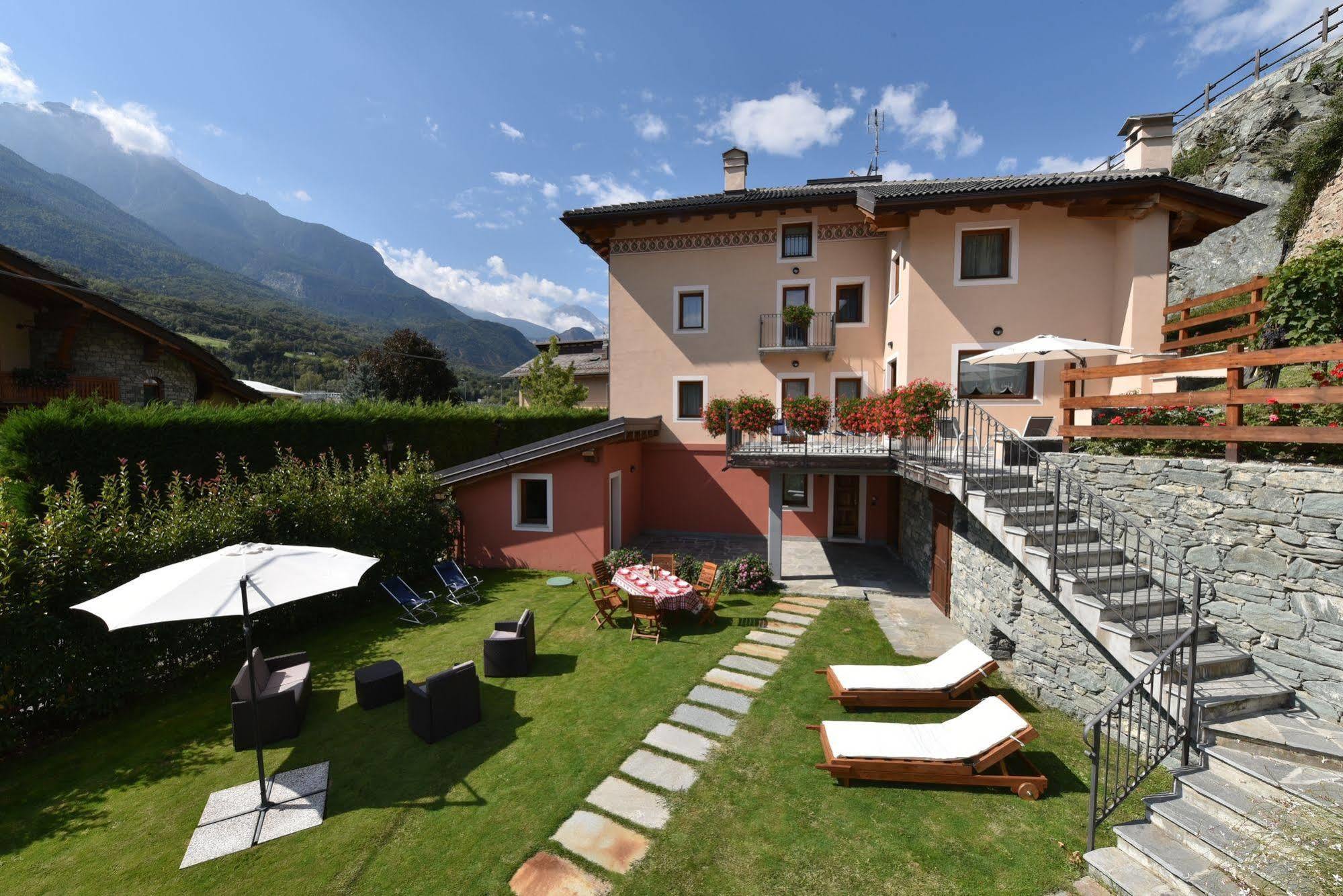 Villa Au Berceau Du Bien-Etre Chambave Esterno foto