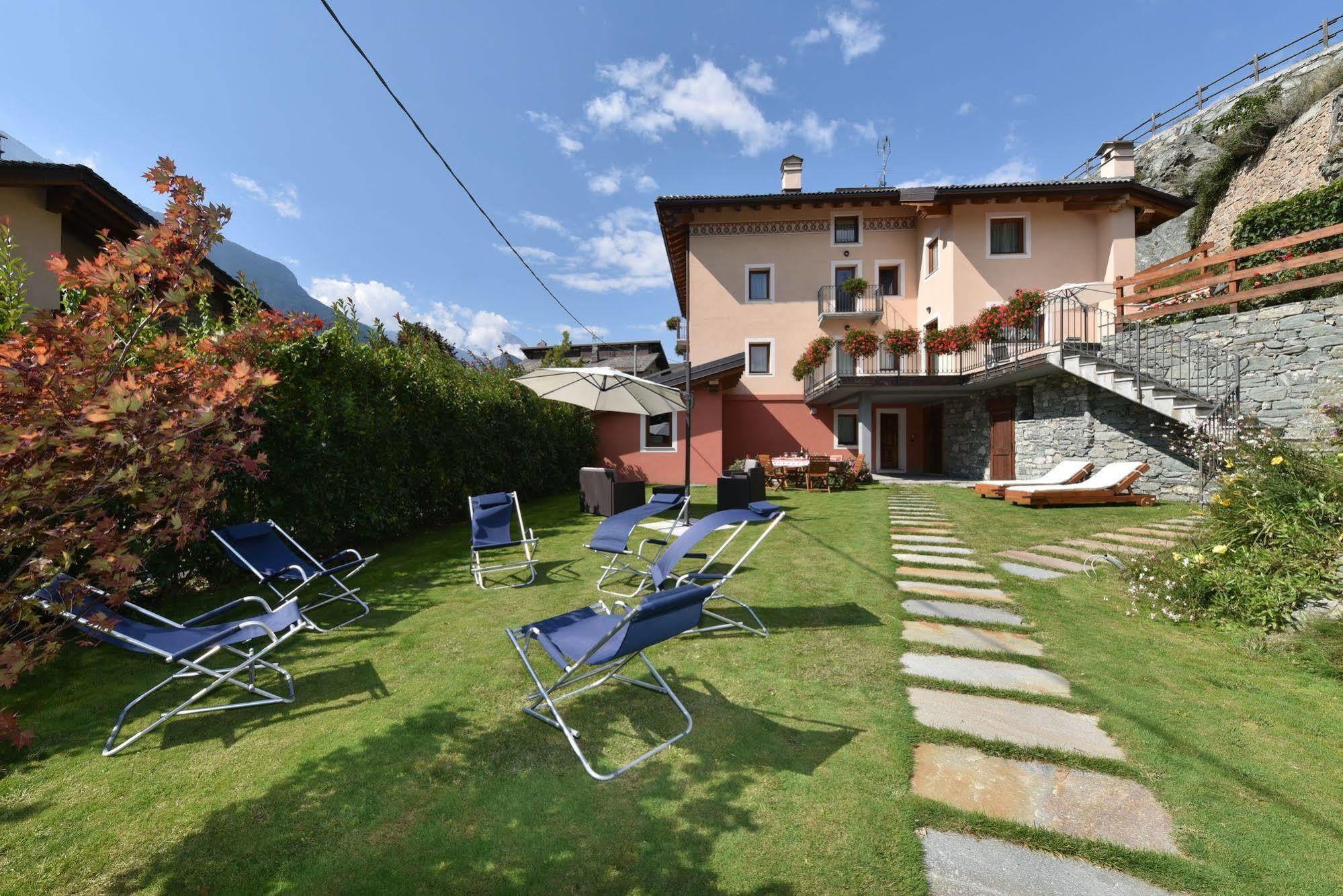 Villa Au Berceau Du Bien-Etre Chambave Esterno foto